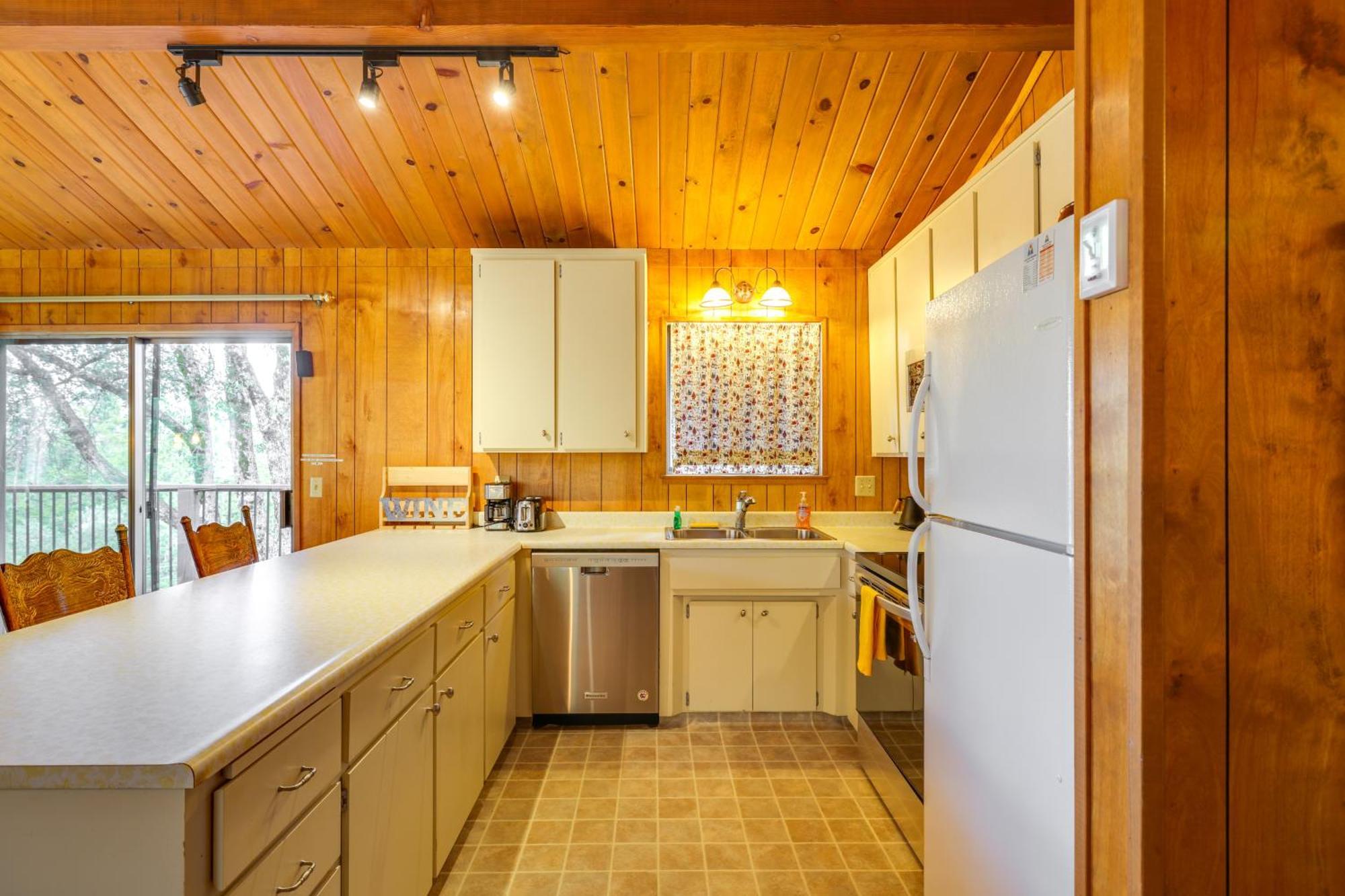 Serene Groveland Cabin Rental Near Yosemite! Bagian luar foto